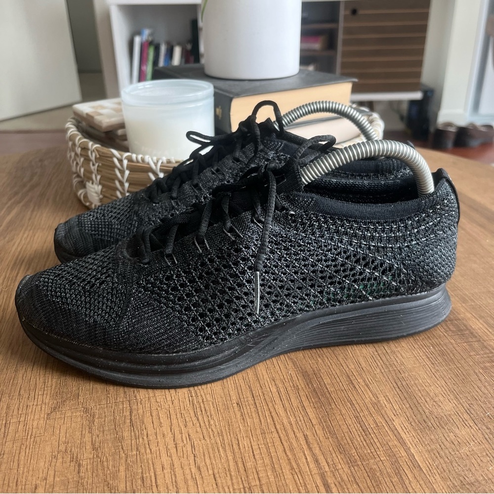 Nike Flyknit Racer Triple Black Anthracite Men Size 8.5 526628-009